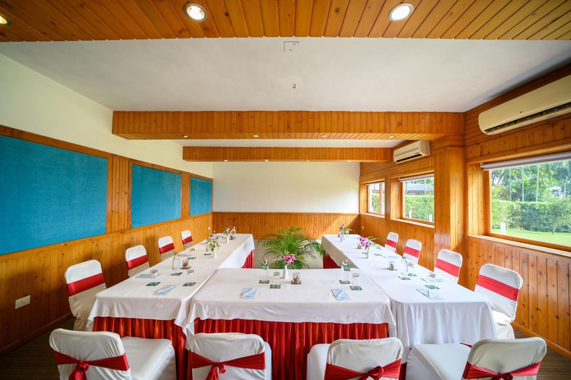 Sinclairs Retreat Dooars, Chalsa Hotel Exterior photo