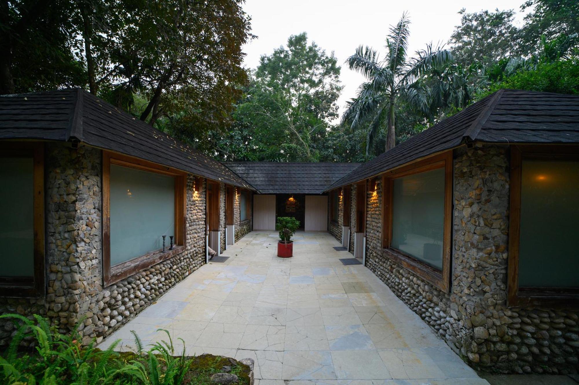 Sinclairs Retreat Dooars, Chalsa Hotel Exterior photo